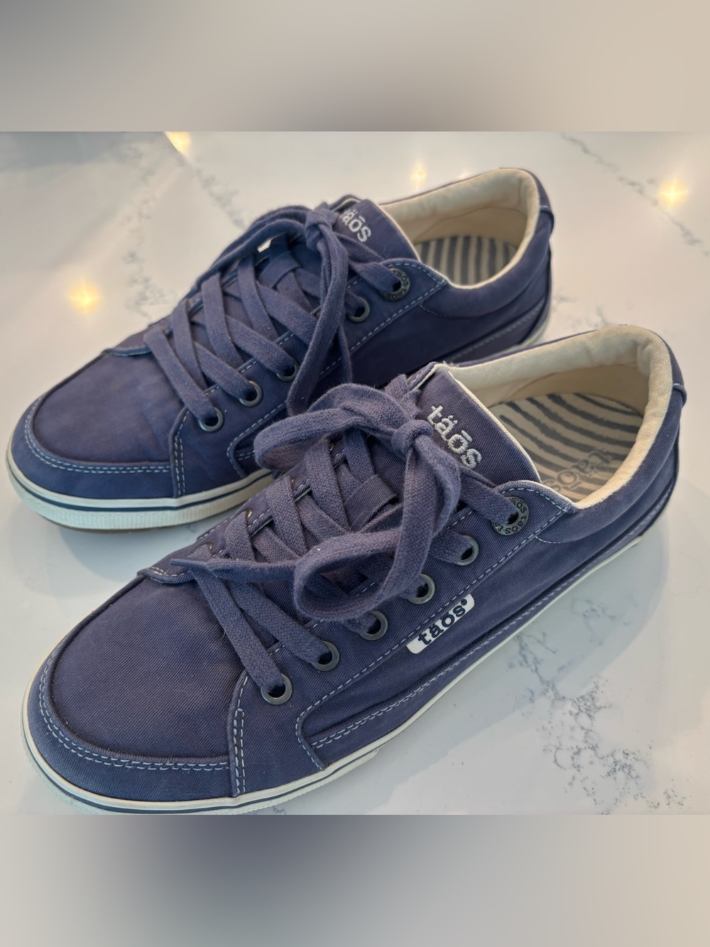 Taos Star Canvas Comfort Sneakers Lace-Up Casual Shoes Women’s size 8